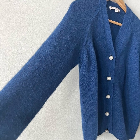 Beautiful Alexa Chung Karlin Cashmere Silk Blend Cardigan Pearl Buttons Small - Picture 14 of 14